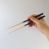 手に馴染むお箸【ヒノキ/草木染め/藍/23.5㎝】fingerの画像