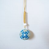 《受注制作》手毬のストラップ（花模様）の画像