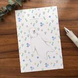 小花に揺れるシロクマさん　ポストカードの画像