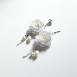 白薔薇姫／スパンコールピアスの画像