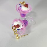 ポップなネオンカラーのクリームソーダのピアス（グレープ）の画像