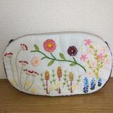 花の刺繍ポーチ　70の画像
