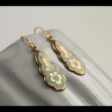 【194】VICTORIAN BLOOM – グリーンエナメルの花咲くドロップピアスの画像