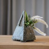 【展示品】三角の花器の画像