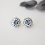 クリスタルビジュー刺繍ピアス(ペールブルー)／誕生日・プレゼントにもの画像