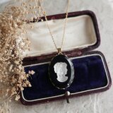 ジャーマンヴィンテージ！ブラックカメオの貴婦人ネックレス　1980年代　金アレ対応の画像