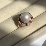【華やぎの一粒】真珠 ×レッドストーン×ジルコニア｜ヴィンテージ風リングの画像
