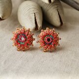 ミラーと粒ビーズの刺繍ピアス　ピンクオレンジの画像