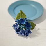 布花　ありそうでなさそうなブルーパープルの紫陽花のコサージュの画像