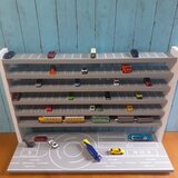 自作トミカ収納棚110台プラレール10車両ロータリー交差点付き