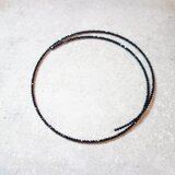 ブラックスピネルの形状記憶チョーカーネックレスの画像