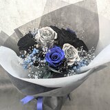 プリザーブドフラワー黒薔薇の魔法シリーズ／黒、シルバー、青薔薇9輪花束の画像