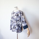 リバティ　ポルカドットのゆったりブラウス　の画像