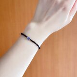 カイヤナイトとブラックスピネルのブレスレット 伸縮性タイプの画像