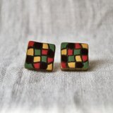 四角モザイクピアス　pink green yellowの画像