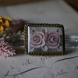 ローズ　lucite Brooch　ルーサイトブローチ　フランスヴィンテージ　ブロカントの画像