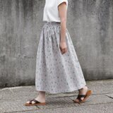 チューリップ柄 綿麻ギャザースカート（ライトグレー）リネン 麻 ロング マキシ ポケットの画像