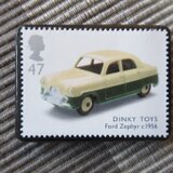 イギリス　おもちゃ切手ブローチ10451の画像