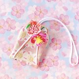 （花街道）元巫女が作る花のお守り袋の画像