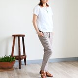 【NEW】ベーシックデザイン リネンパンツ：ミックスナチュラルベージュの画像