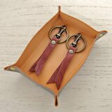 ペア 小さなアンティーク調レザーペアキーホルダー（ミニナスカンタイプ2個1セット）