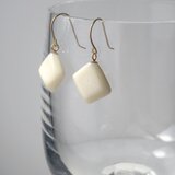 Makkoh：K10 菱 pierced earrings：hookの画像