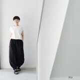 裾切替の綺麗めバルーンパンツ（ポリエステル100％）：黒［PT53LPBK］の画像
