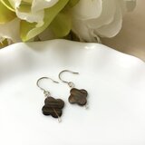 ◆SV925◆　フラワーシェルのピアス