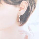 〈痛くない〉〈挟めるだけ〉～イヤリング～スパイラルデザインフェイクピアス・ノンホールピアス《シルバーカラー》(両耳用)(調節可)の画像