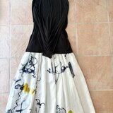 お絵描きしたみたいなスカート