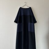 バイカラーのワンピース　ブラック&ネイビー