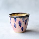 手描きデザインの陶器フリーカップの画像