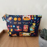 裏付き　ラミネートポーチ　ポップなお菓子の画像