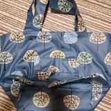 ラミネートの森のバック