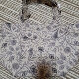 ラミネートの花模様のバック