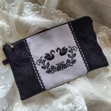 黒チュールレース*スワン*手刺繍*ポーチ