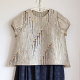 着物リメイク　銘仙のお花が可愛いブラウス