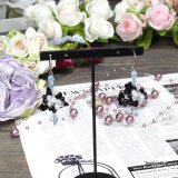 （新作）白黒ガラスの金魚ピアス／イヤリング（ガラスカットビーズ ピアスorイヤリング）《ビーズアクセサリー》