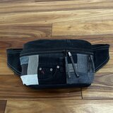 ブラックデニム★ボディバッグ★デニムリメイク★トートバッグ　マザーズバッグ　ウエストポーチ カバン 男前　アップサイクル