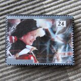イギリス　切手ブローチ10526