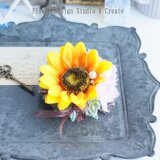 向日葵のコサージュ　紫陽花　デルフィニュウム　リボン　パール　コサージュ　２Way　お出掛け　夏　発表会　結婚式