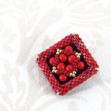 Square　ビーズ刺繍のブローチ　B