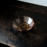 【サマー特価¥1500→¥750】十二角な形状◆サーモンピンクな色味。昭和前〜中期　プレスガラス浅型十二角小鉢　古民家　暮らしに