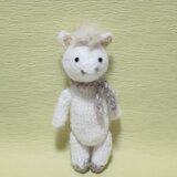 小さな馬のあみぐるみ