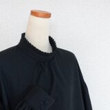 後ろボタンのオーバーブラウス　ブラック　コットン