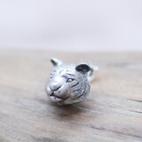 トラのシルバーピアス/阿吽のトラ（片耳）