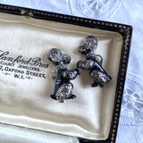 BJL　マーカサイト＆エナメル　プードルイヤリング　ブラック