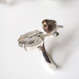 コマドリとデンドリティッククオーツリング7.53ct