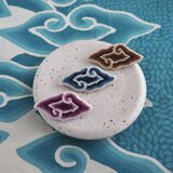 メガムンドゥン　刺繍ブローチ