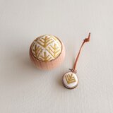 ピンクッション＋ニードルレストのセット（かさまつ・マスタード）